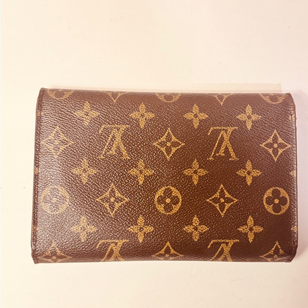 Louis Vuitton Brown and Gold Monogram Wallet - Picture 12 of 15